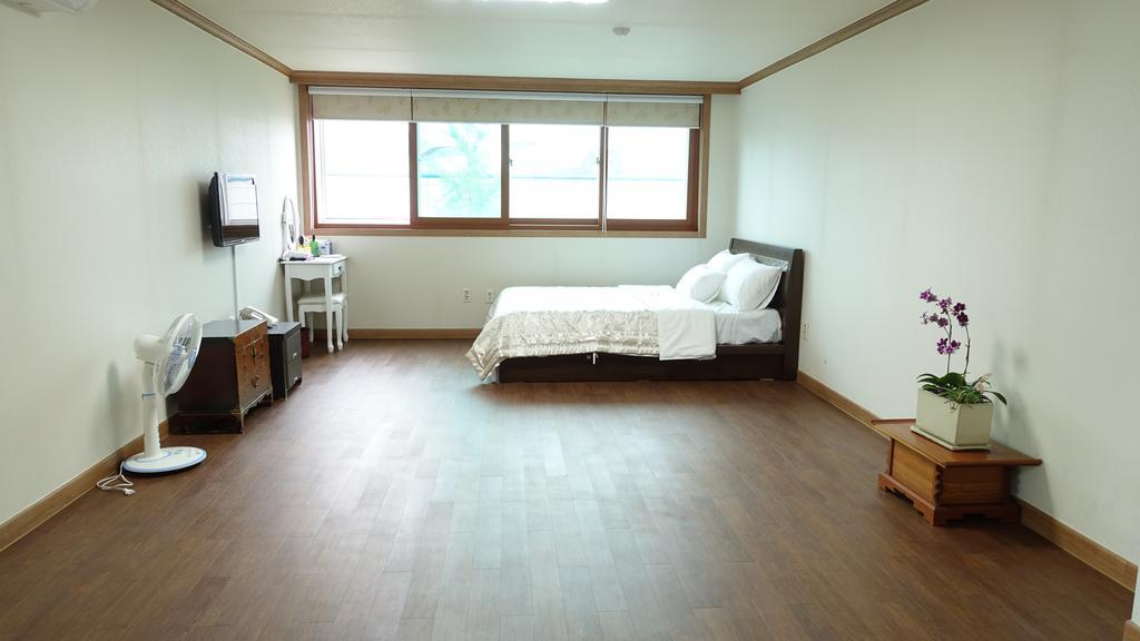 Hotel Happy Memory Jeonju Habitación foto